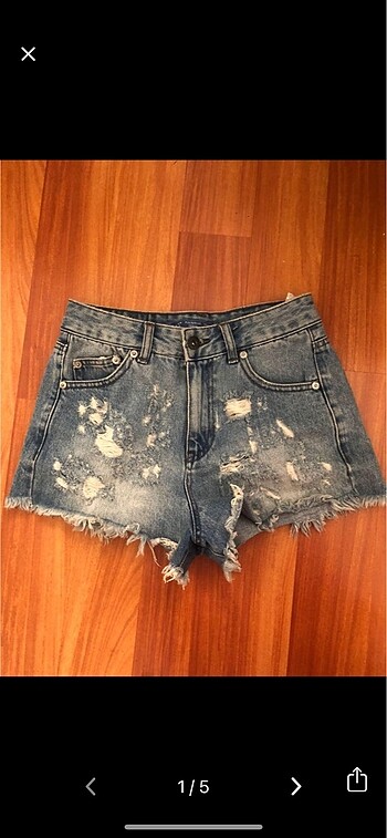 Pull and Bear Şort