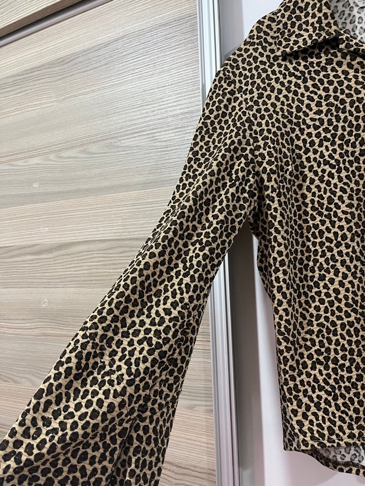 Düğmeli Leopar Desenli Kadın Gömlek - Görsel 4