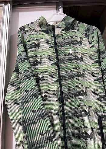 Kadın Haki spor hırkası  orjinal nike - Görsel 3