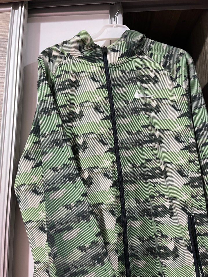 Kadın Haki spor hırkası  orjinal nike - Görsel 3