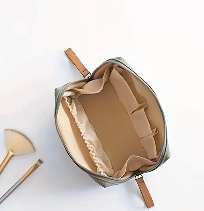 Fermuarlı Kapibara Desenli Kadın Makyaj Çantası - Görsel 4