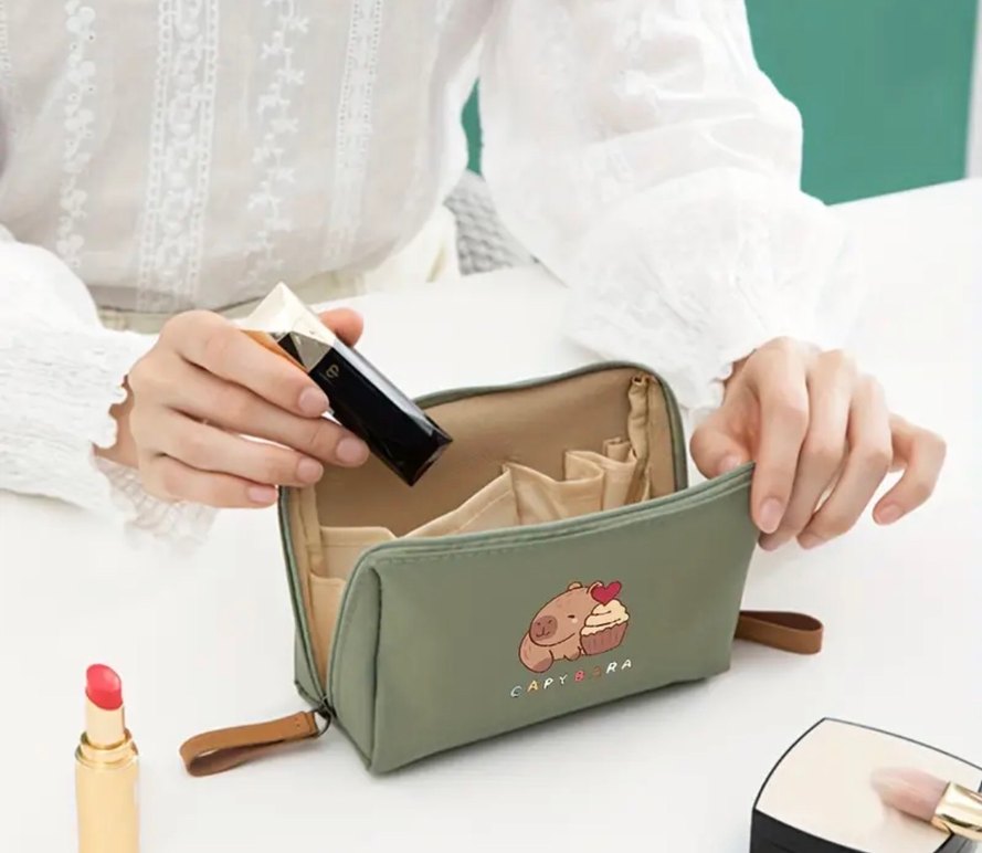 Pastel Pembe Kapibara Kadın Makyaj Çantası - Görsel 5