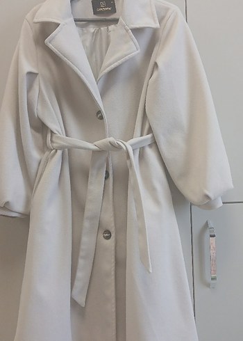 Düğmeli Beyaz Midi Kadın Kaban - Görsel 2