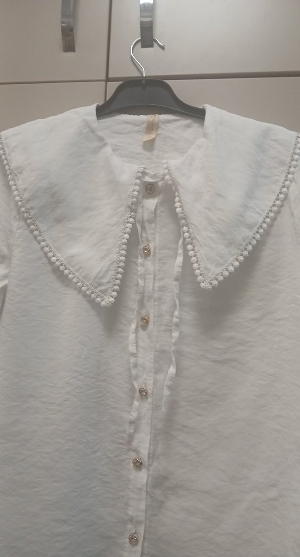 Düğmeli Yakalı Beyaz Keten Kadın Gömlek - Görsel 4