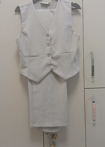 Düğmeli Açık Gri Kadın Takım Elbise - Görsel 3