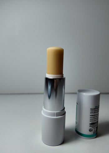 L'Oréal Yüz için SPF 50 Güneş Koruyucu Stick - Görsel 2