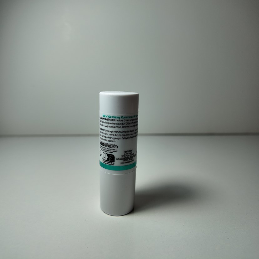 L'Oréal Yüz için SPF 50 Güneş Koruyucu Stick - Görsel 3