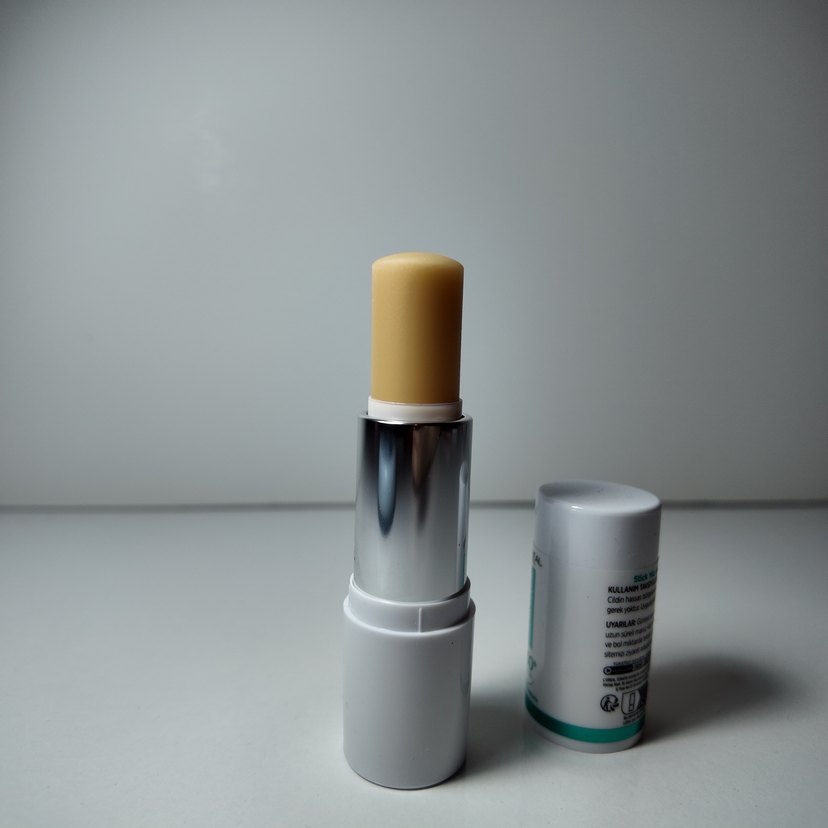 L'Oréal Yüz için SPF 50 Güneş Koruyucu Stick - Görsel 2