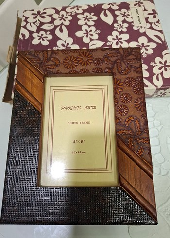 Koyu Kahverengi Çiçek Desenli Fotoğraf Çerçevesi - Görsel 2