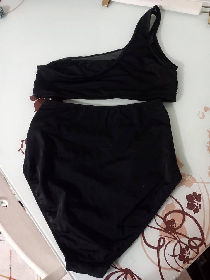 Drapeli Siyah Gotik Kadın Mayo - Görsel 2