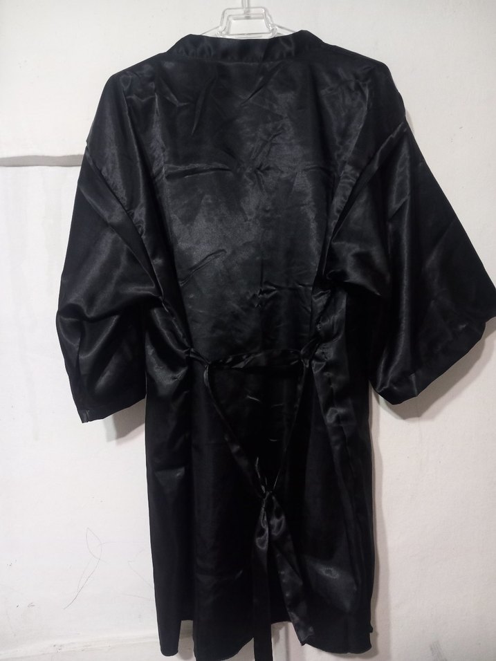 Siyah Gevşek Kesim Gotik Midi Kadın Sabahlık - Görsel 4