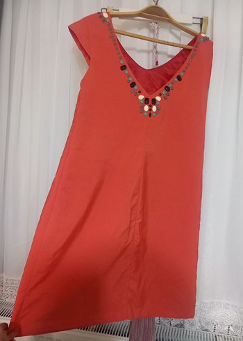 Boncuk İşlemeli Kırmızı elbise - Görsel 3