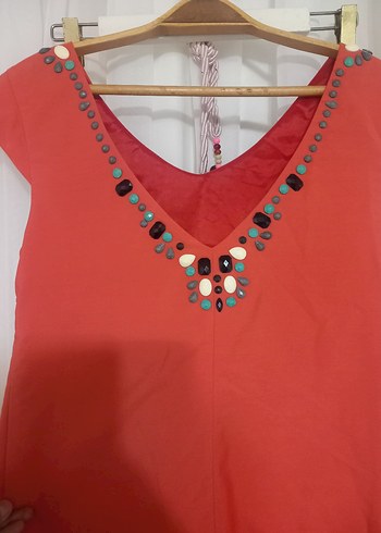 Boncuk İşlemeli Kırmızı elbise - Görsel 4