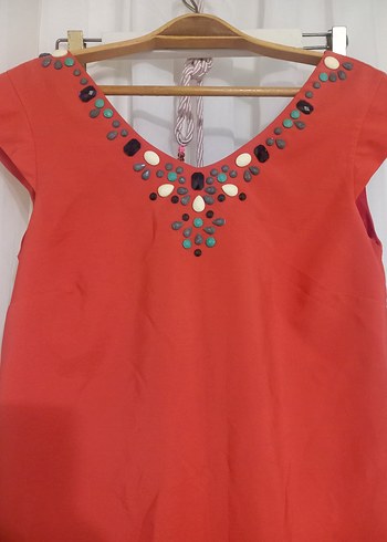 Boncuk İşlemeli Kırmızı elbise - Görsel 2