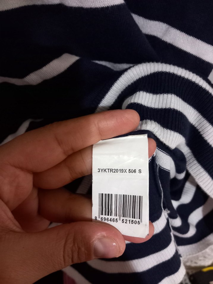 Çizgili Yaka Detaylı Lacivert Triko Kazak - Görsel 4