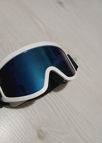 Beyaz çerçeveli gözlük - Görsel 3