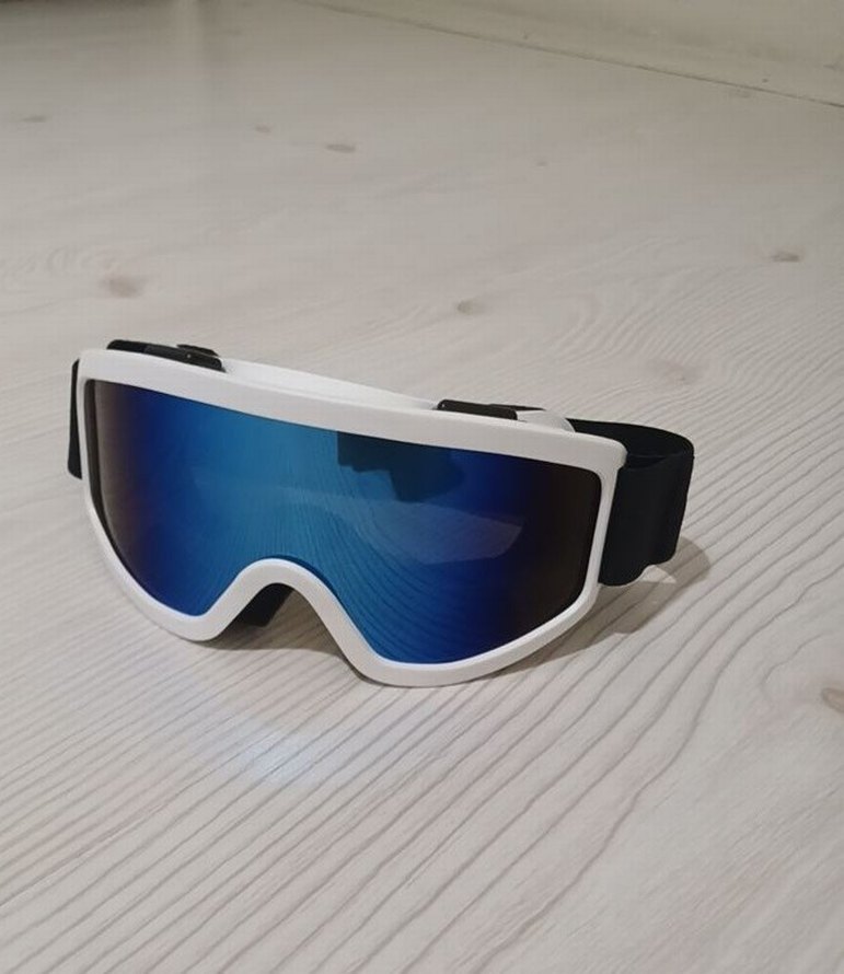 Beyaz çerçeveli gözlük - Görsel 2