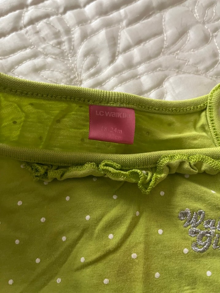 Kız Çocuk Yeşil Volanlı Kolsuz Elbise - Görsel 4