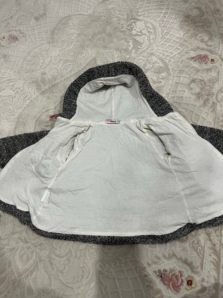 Kız Çocuk Gri Kapüşonlu Kürklü Ceket - Görsel 4