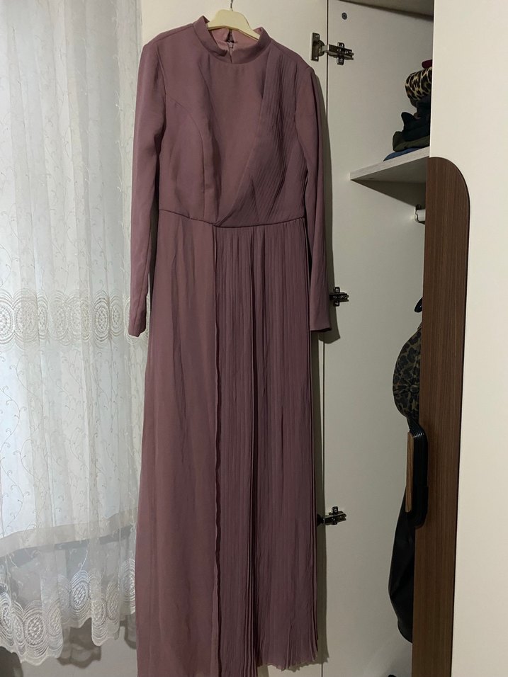 Kadın Bej Pilili Uzun Elbise38-40 bendene olur - Görsel 3