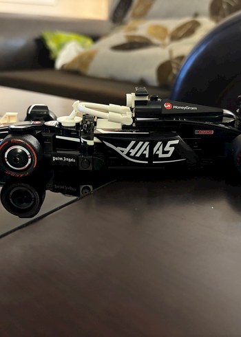 LEGO 77250 Speed Champions Şampiyonları MoneyGram Haas Yarış - Görsel 3