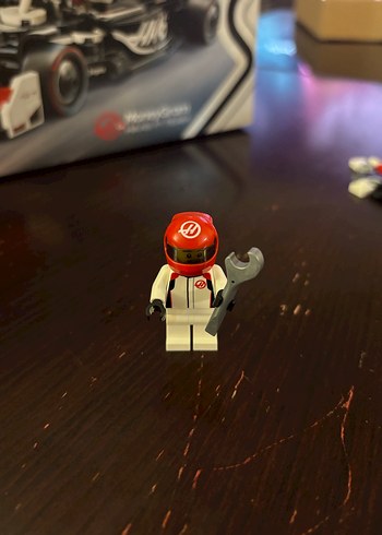 LEGO 77250 Speed Champions Şampiyonları MoneyGram Haas Yarış - Görsel 9