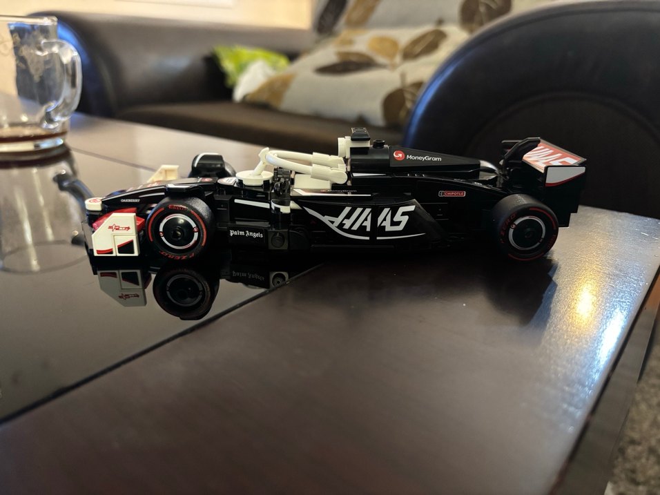 LEGO 77250 Speed Champions Şampiyonları MoneyGram Haas Yarış - Görsel 3