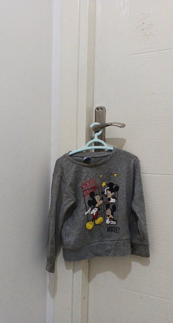 Kız Çocuk Gri Mickey Baskılı Sweatshirt - Görsel 3