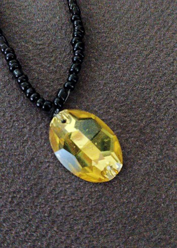 swarovski Sok Kampanya 70 İndirimli Altin Tas Kristal Detayli Sik Kolye