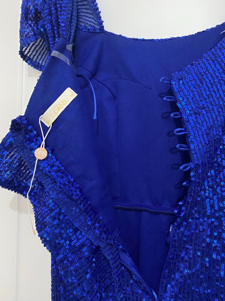 Mavi Parlak Drapeli Uzun Kadın Abiye Elbise - Görsel 5