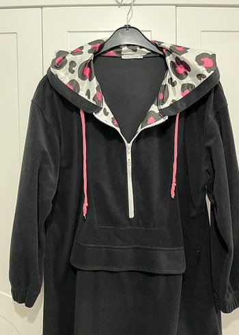 Siyah Zebra Desenli Kapüşonlu Oversize Kadın Sweatshirt - Görsel 2