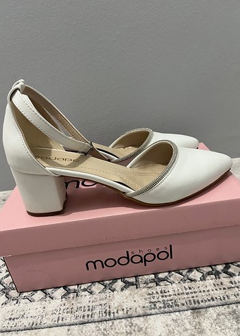 Beyaz Tokalı Kadın Topuklu Abiye Ayakkabı - Görsel 2