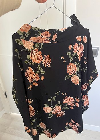 Çiçek Desenli Yırtmaçlı Etek - Görsel 4