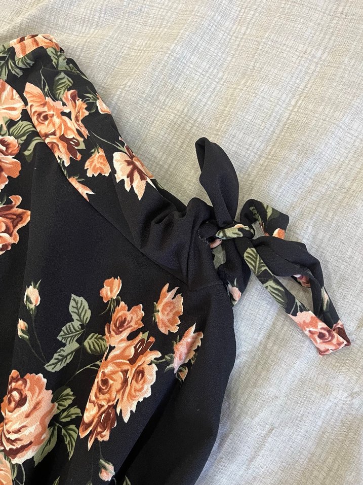 Çiçek Desenli Yırtmaçlı Etek - Görsel 3