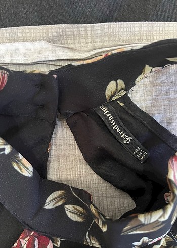 Çiçek Desenli Elbise - Görsel 3