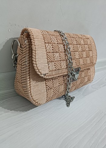 Nakışlı Zincir Detaylı Bej Örgü Çanta - Görsel 2