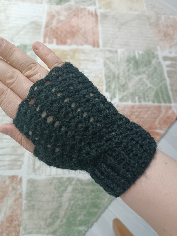 Siyah Örgü Kadın Eldiveni - Görsel 2