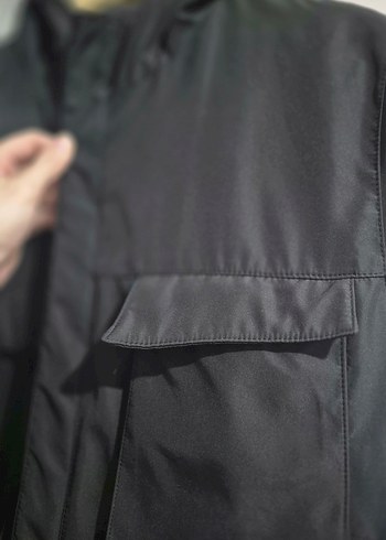 Siyah Kapüşonlu Erkek Mont - Görsel 4