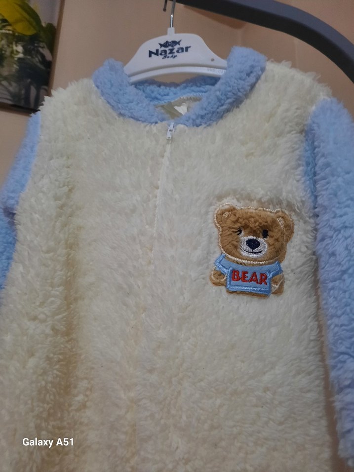 Bebek Erkek Beyaz Peluş Tulum Ayıcık Detaylı - Görsel 3