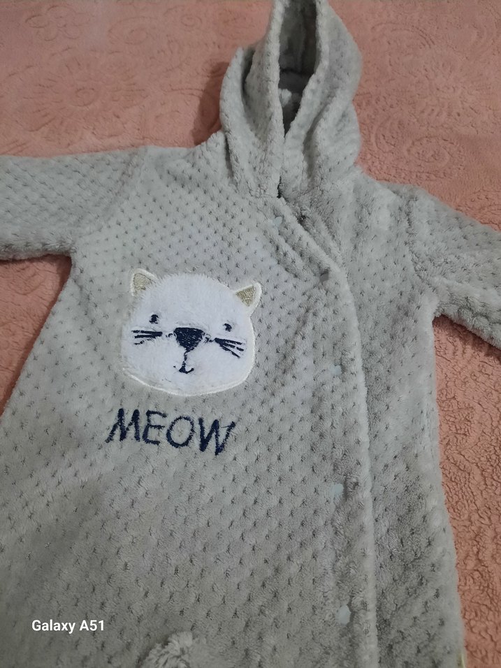 Gri Kürklü Nakışlı Kedi Tulum - Görsel 2