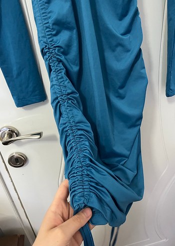 Mavi Drapeli V Yakalı Boyu Ayarlanabilir Mini Elbise - Görsel 3