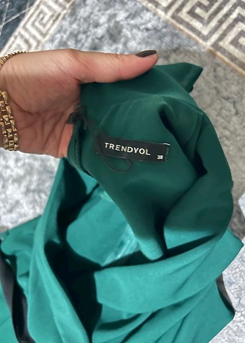 Kemerli Yeşil Kadın Tulum - Görsel 2