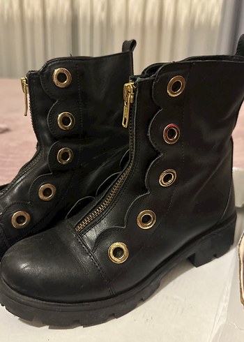 Siyah Deri Tokalı Blok Topuklu Bot - Görsel 3