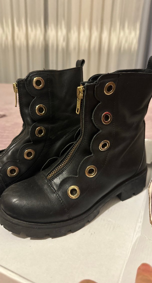 Siyah Deri Tokalı Blok Topuklu Bot - Görsel 3