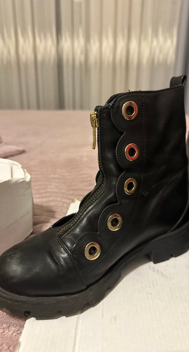 Siyah Deri Tokalı Blok Topuklu Bot - Görsel 2