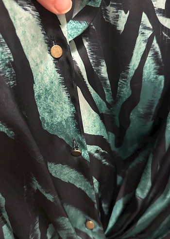 Yeşil Batik Desenli Uzun Kollu Kadın Gömlek - Görsel 5