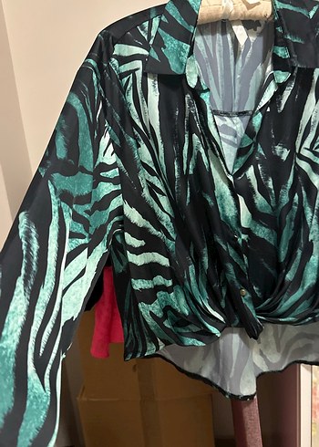 Yeşil Batik Desenli Uzun Kollu Kadın Gömlek - Görsel 2