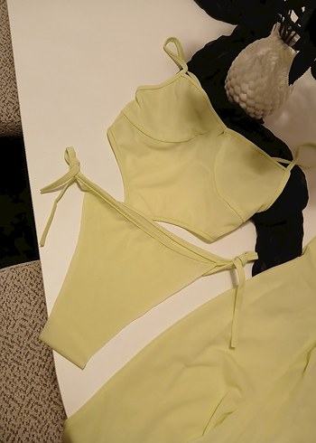 Sarı Gecelik - Görsel 2