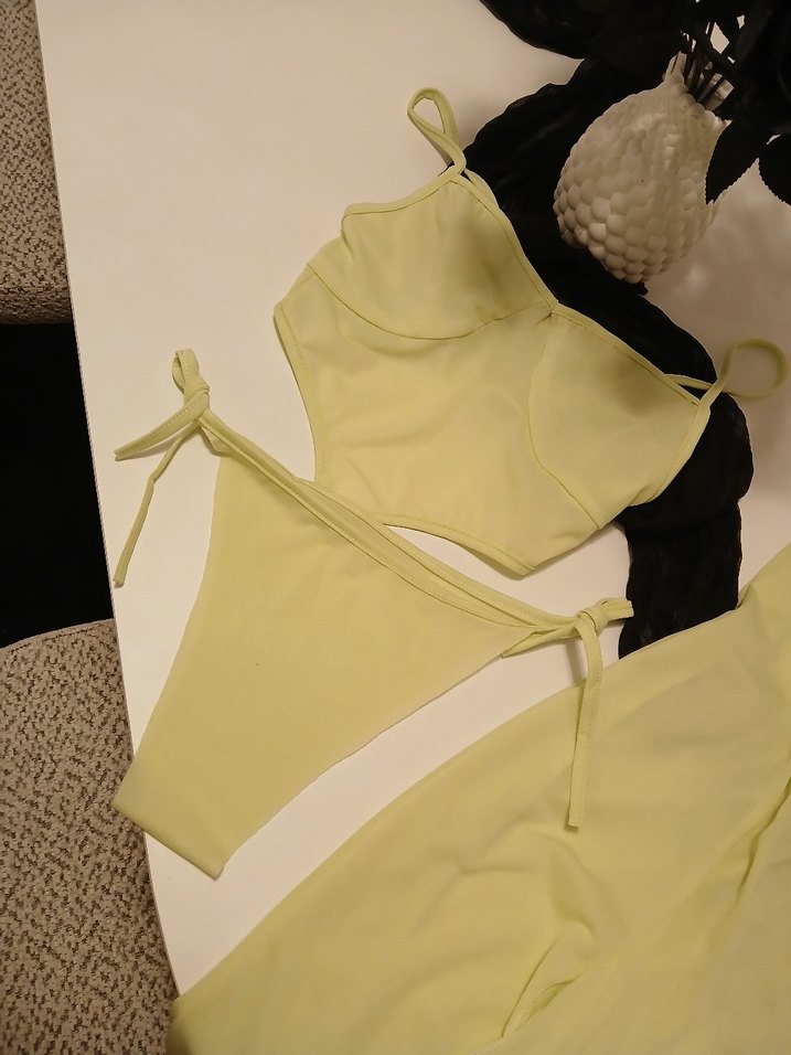 Sarı Gecelik - Görsel 2