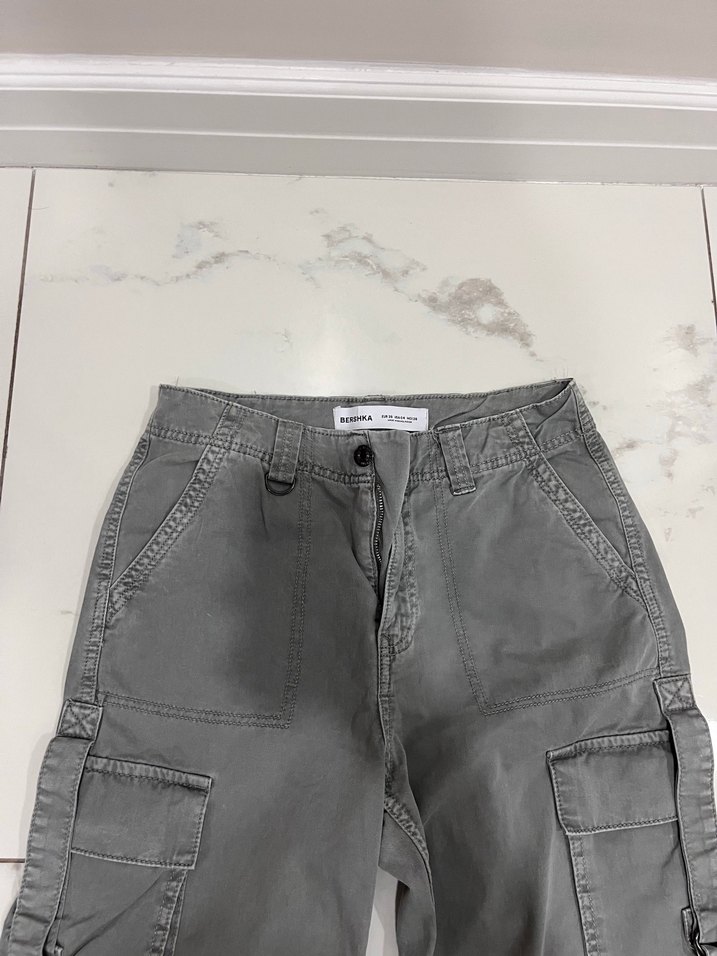 Gri Kemerli Bol Kesim Kadın Pantolon - Görsel 3